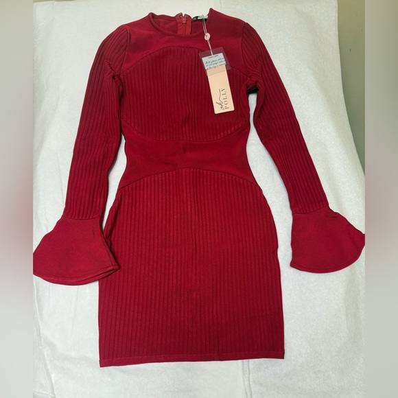 NWT;🔥Oh Polly red long sleeve dress with flared🔥 - Picture 10 of 10